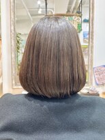 コンフィープラス(comfy plus)&nbsp;透明感♪【髪質改善】内巻き艶感ショートボブ小顔レイヤーカット