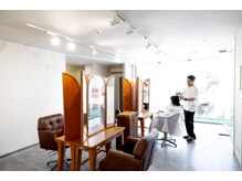 ハル(HaLu)の雰囲気（シンプルですが、明るい空間で居心地の良い空間です。）