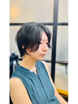 ファイブ ノーヴル カラット(5 Noble ct.) センターパートウルフ