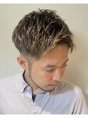 ツーブロックショートアップバングゴールドカラー