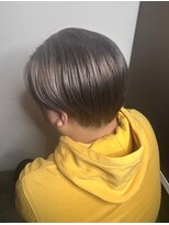 ヘアープラスヘッドスパ エン(Hair + Head spa en)&nbsp;シルバ－カラ－2ブロック（サイド＋ネ－プ）