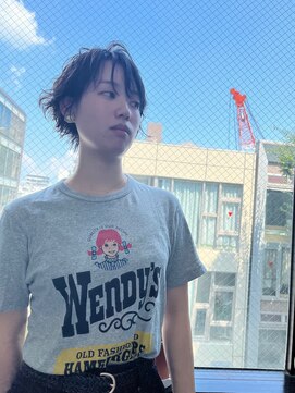 ビハインドザカーテン(BEHIND THE CURTAIN) ショート×レイヤー×パーマ×暗髪カラー×くせ毛