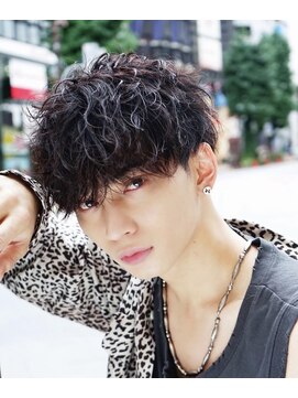 アストラ(ASTRA) MEN’S HAIR/波巻きツイストスパイラル/リバースセンターパート