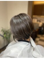 サロンドリップス 艶感グレージュ大人ショートボブ