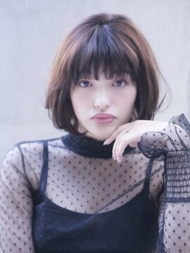 テイラー(Taylor) [Taylor] 透け感シンプルボブ