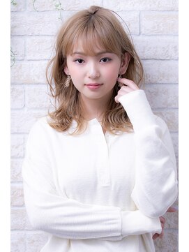ヘアーアートシフォン 池袋西口店(Hair art chiffon) ミディアムヘア斜めバンクグレージュカラー