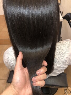 アコンプリッシュ 代官山 恵比寿(accomplish) プラチナミネコラ