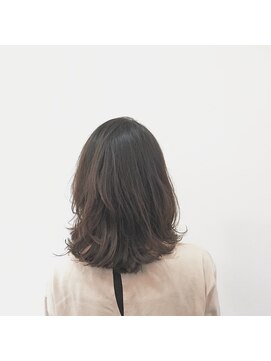 ヴィハーラ ヘアアンドビューティーライフサロン(VIHARA HAIR BEAUTY LIFE SALON) ミディアムパーマスタイル