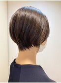 ハイライトを効かせた大人ショートボブ【RENJISHI 宮本】