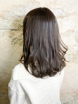 フロール 上大岡(Flor) 【Flor上大岡】*フレンチガーリーミディ+カーキアッシュ*