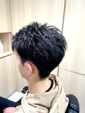 リバティシェアバーバー 銀座(LIBERTY SHARE BARBER) 爽やかアップバングショート!銀座で決まる大人のメンズヘア
