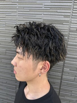 トゥエンティ(twenty) stylist 根本　ハイライト×ツイストスパイラル