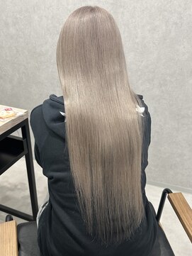 ロウル 渋谷(LOWRL) ホワイトグレージュ/ケアブリーチカラー