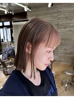 ヲタク(wotaku.)&nbsp;ニュアンスカラーミルクティーベージュブリーチカラー外はねボブ