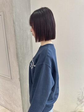 ヨーク(YOKE) YOKE 切りっぱなしボブ丸くないボブ縮毛矯正レッドボルドー暖色