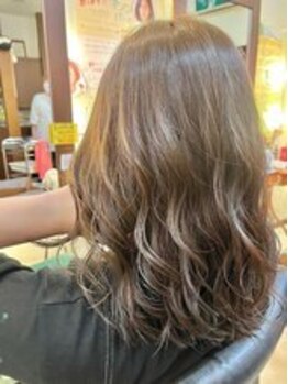リーガ 荒井店(RIHGA)の写真/キューティクルを引き締め栄養を逃すことなく、スタイリングしやすい髪へー。カラーとの同時施術も可◎