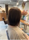 切りっぱなしボブ×ベージュ