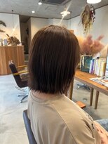 ツキ(TSUKI)&nbsp;切りっぱなしボブ×ベージュ