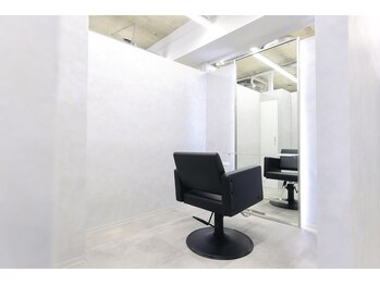 ケイバイミシェリー(kei by misherry)の写真/【池袋西口駅近】全席完全個室×milbon協働Smart Salon認定*特別な癒し空間で、心身ともにリラックス*