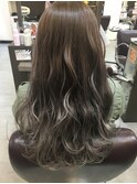 グレージュ×ホワイトグラデーション