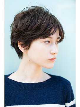 クオーラガーデン(Cuaura garden) レトロさが魅力のカールショート