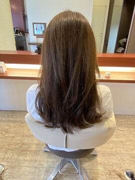 マーリャヘアー(mallia hair) くびれ外ハネセミロング