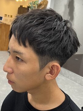 フゥ 宇都宮(FeU) ビジネスショートメンズマッシュツイストパーマツーブロック