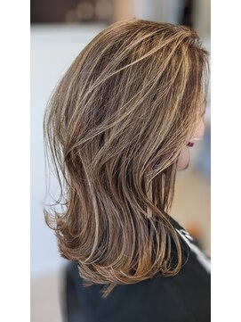 クーレ ビオトープ(+ CURE biotope) ミディアムレイヤー（ウルフ）スタイル