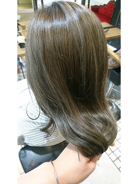 シャトン 中崎(chaton) 白髪ぼかしハイライト透明感カラー