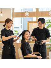 2. 【チームで創る安定感】多角的な視点による技術