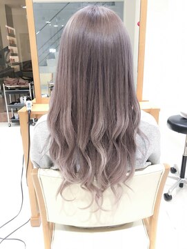 デイズ(days) 透け感可愛い光カラーでグレーベージュカラー/美髪