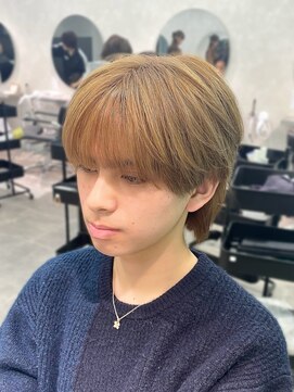 ジーニー 千葉(GENiE) ウルフ/ラウンドマッシュ/ミルクティーカラー/千葉【朝生菜楓】