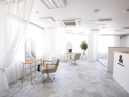 アンドヒア 谷町四丁目店(and.here)の写真