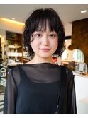 前髪あり黒髪パーマ