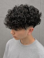 トゥルートラスト オムオム 甲府和戸(True Trust HOMME HOMME)&nbsp;メンズ ツーブロックマッシュ×スペインカール