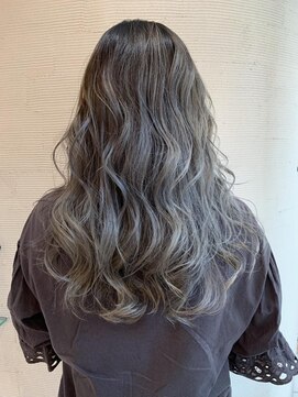 リフレアンドケア ミチ 幸町店(refre&care MICHI) アッシュグレーグラデーション