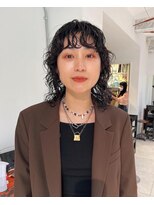 ナループロアツム(Nalu pu loa Tsum)&nbsp;ミディアムウルフパーマ/ウェットスタイリング/レイヤーパーマ