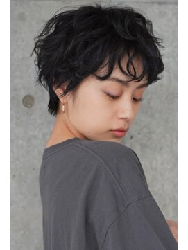 キビト(kibito) ソフトウェーブハンサムパーマショート