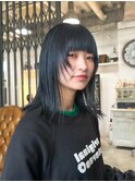 《TRENCH おつじ》シンプルな顔まわりデザイン