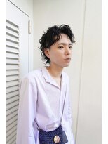 レコ 渋谷(LECO)&nbsp;黒髪メンズショートパーマニュアンスヘア