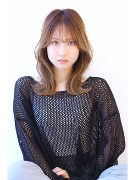 オーロ(ORO) 顔周りレイヤーで小顔効果抜群！大人ミディアム