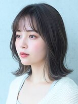 アミリー 成田美郷台店(Amily)&nbsp;オリーブグレーくびれセミロング外ハネスタイル