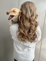 バズ ビー(BUZZ Bee)&nbsp;ブリーチカラー/ブロンドベージュ/レイヤーロング