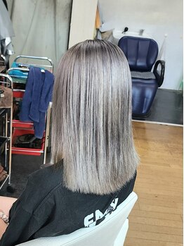 シャルシェ(Chercher)の写真/ホワイトCOLORはシャルシェで★エフェクトブリーチ仕様でケアブリーチの４倍傷み軽減★