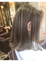 キー(kｅｙ)&nbsp;グレージュ