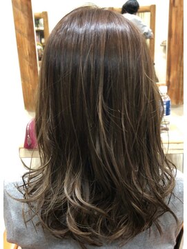 アウル(Owl) ハイライト×イルミナカラー