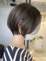 エリマ 調布(elima)&nbsp;長め大人ショートボブ ミニボブ アッシュベージュ 前髪なし