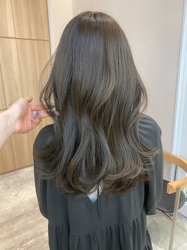 ウェイズトウキョウ 新宿店(Ways TOKYO) こっくりオリーブベージュ◎透明感たっぷりです♪