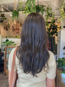 タオ(tao) 柔らかグレージュロング