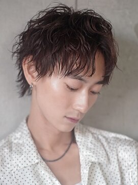 ライラ(Lyla) MIXパーマで作る　ミニウルフコンマショート